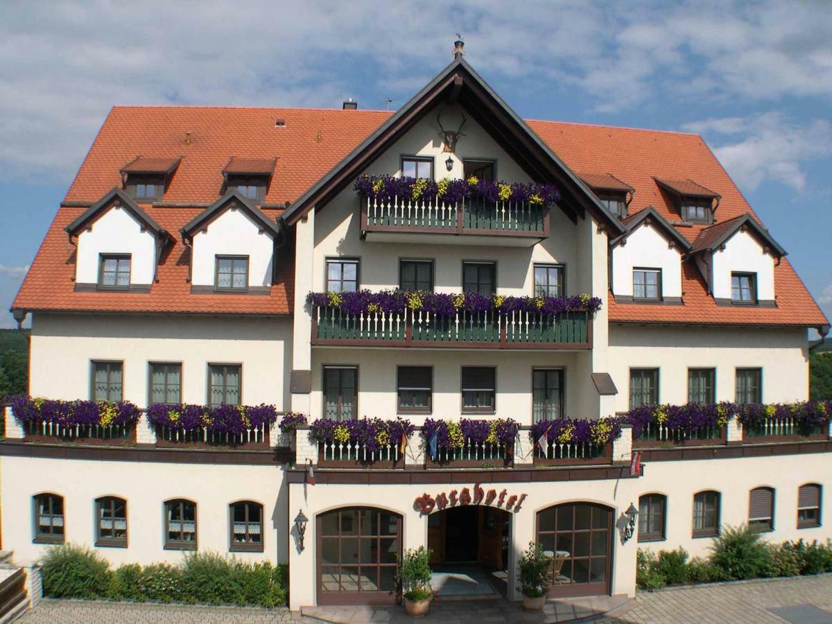 Hotel Goldener Hirsch Burgthann Exterior foto